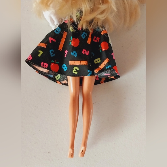 Vintage teacher barbie doll - Picture 9 of 10